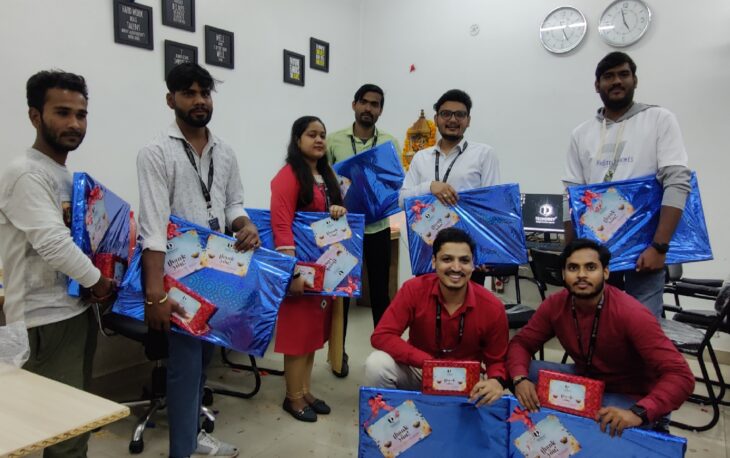 digital-marketing-company-company-diwali-celebration-techdost-office-2